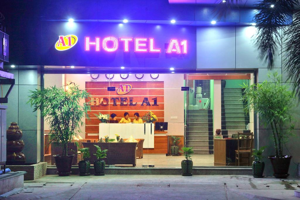 Hotel A1 Mandalay Bagian luar foto