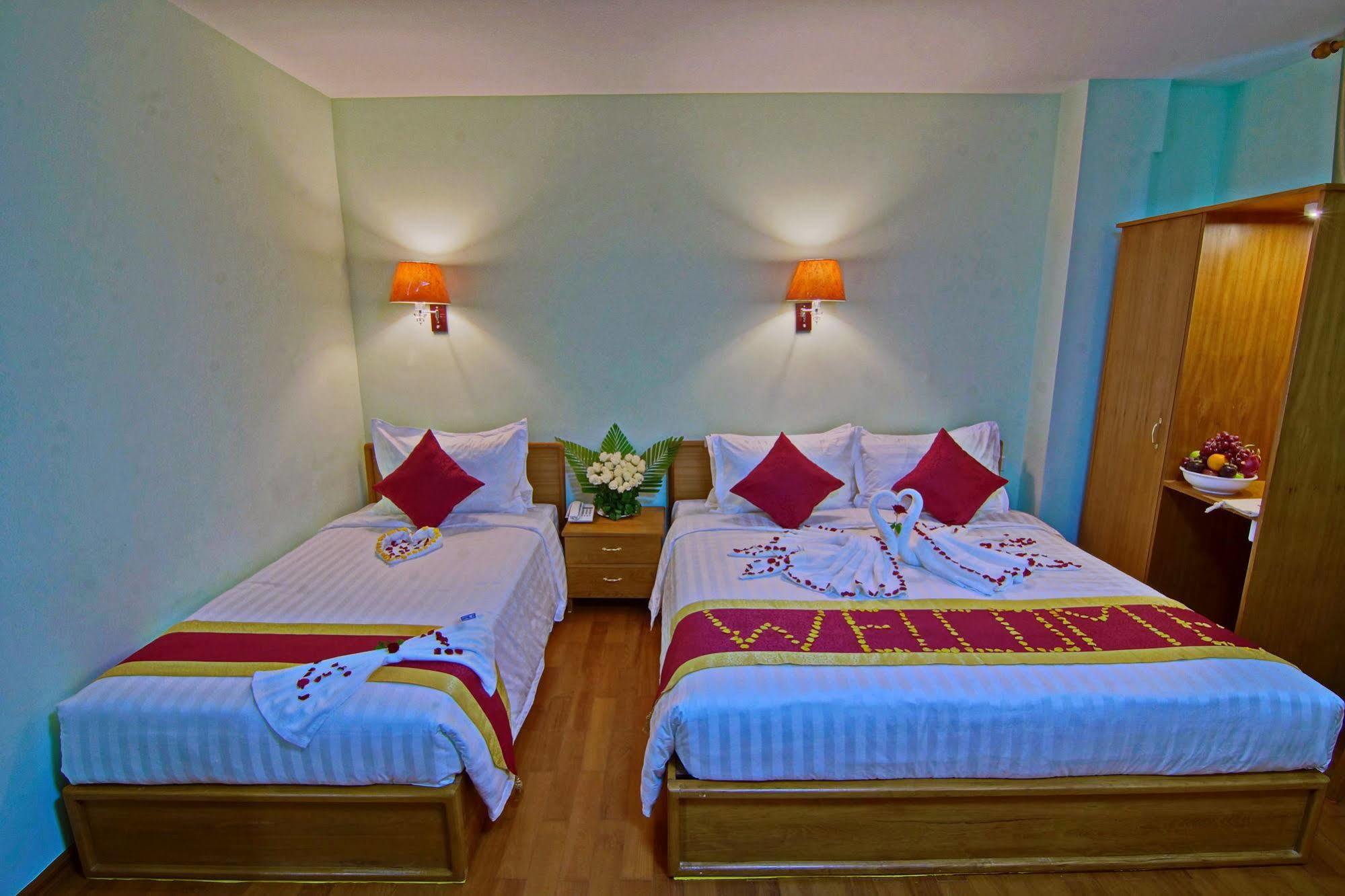 Hotel A1 Mandalay Bagian luar foto
